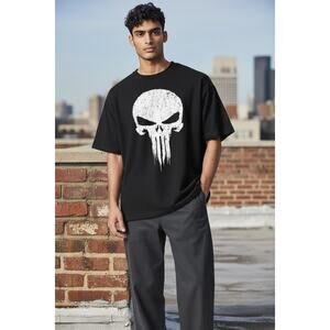 Marvel The Punisher Skull Graphic Tee Shirt Black NWT Men’s Size Small